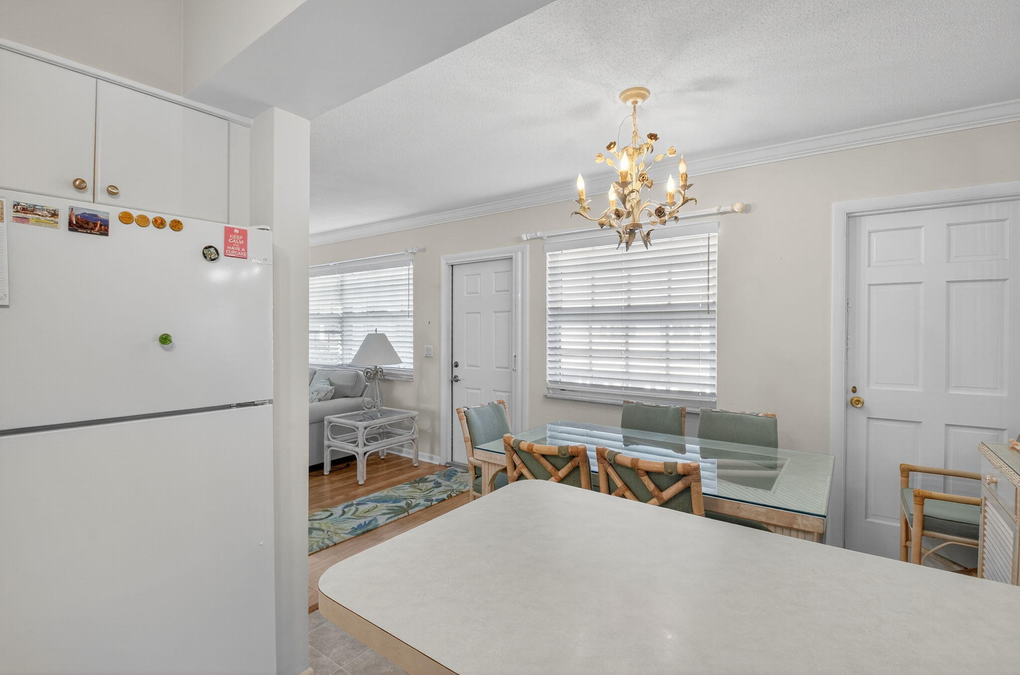 5505 North Ocean Boulevard, Unit 8204 Ocean Ridge, FL 33435 - Photo 15 of 47 a very nice looking room with a large window