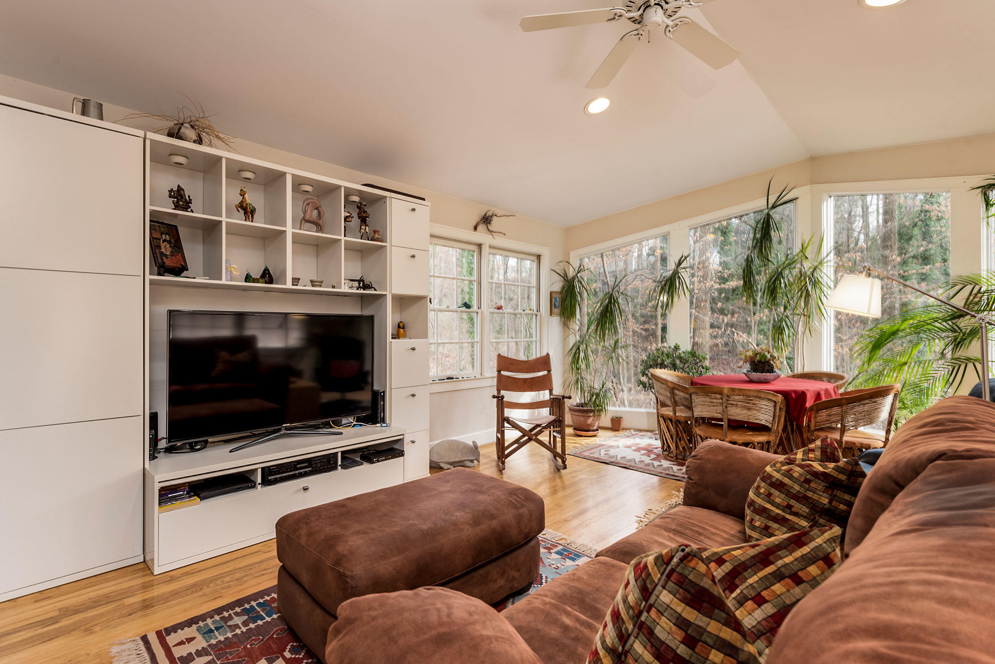 1533 Duncan Road Knoxville, TN 37919 - Photo 9 of 25 Family room