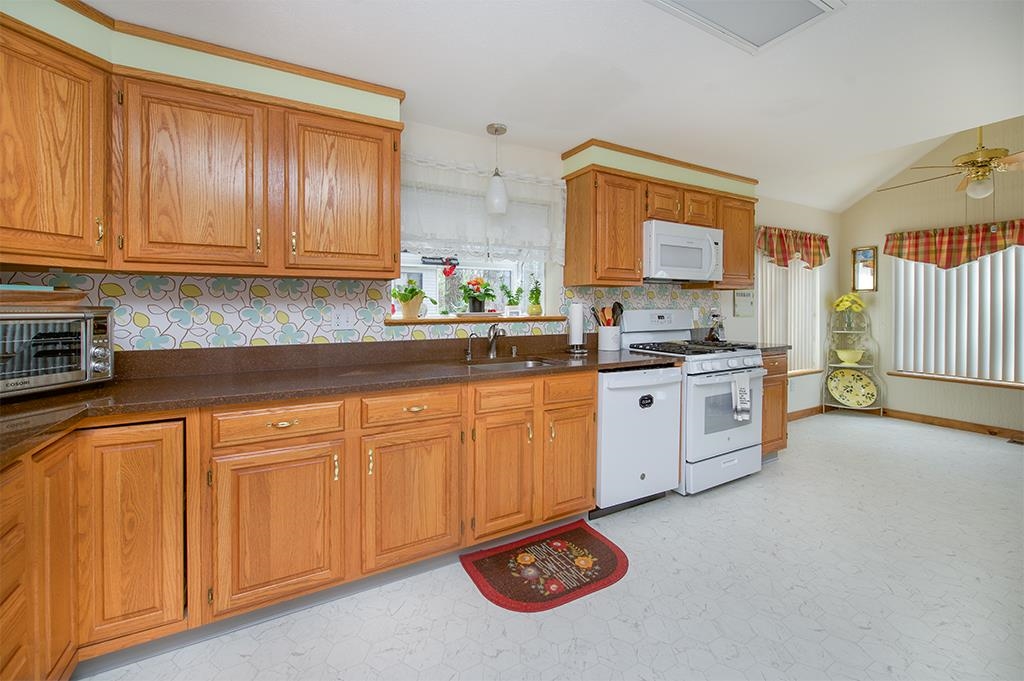 3 Overlook Drive Atkinson, NH 03811 - Photo 10 of 40