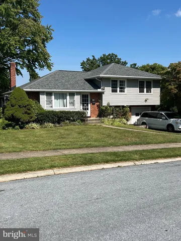 $2,300 | 112 Halsey Avenue, Reading, PA 19609