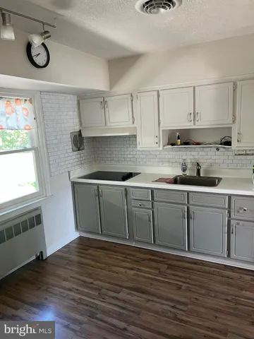 $2,300 | 112 Halsey Avenue, Reading, PA 19609