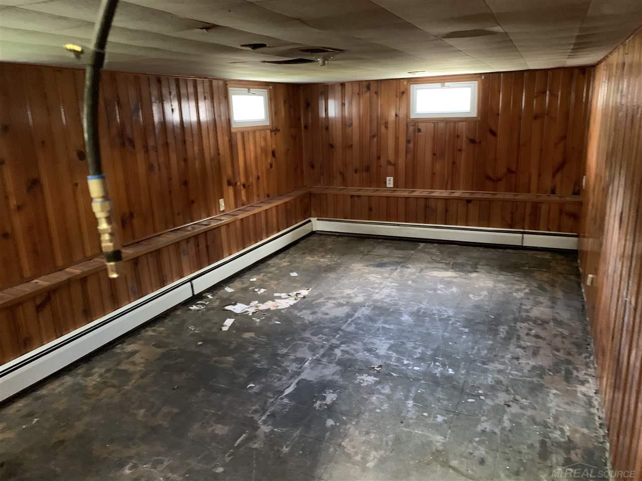24386 Middlebelt Road New Boston, MI 48164 - Photo 16 of 18 Gallery Image 16