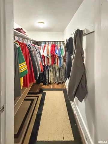 $275,000 | 307 Northwest Cross Street, Mount Sterling, IL 62353