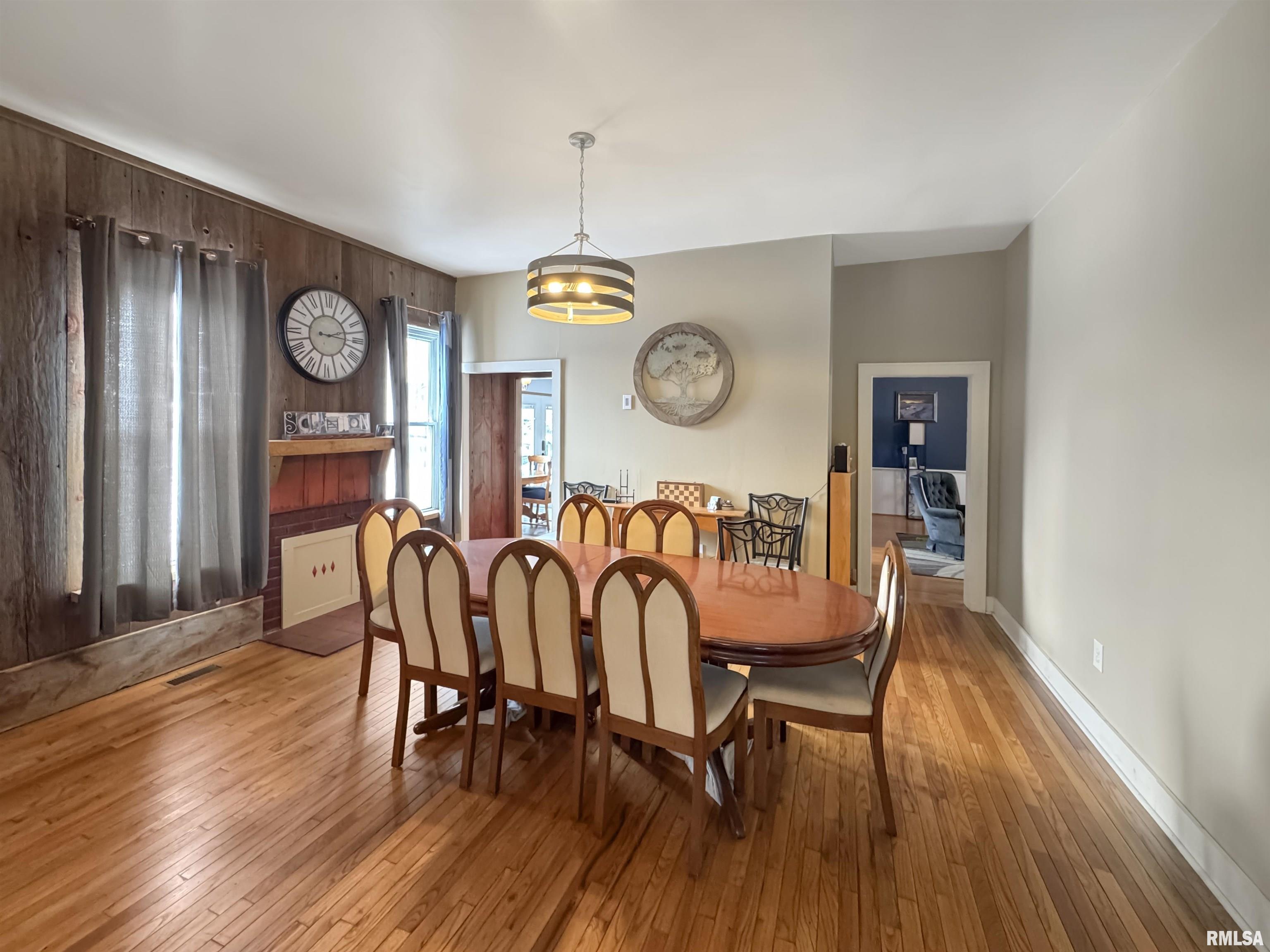 307 Northwest Cross Street Mount Sterling, IL 62353 - Photo 8 of 32