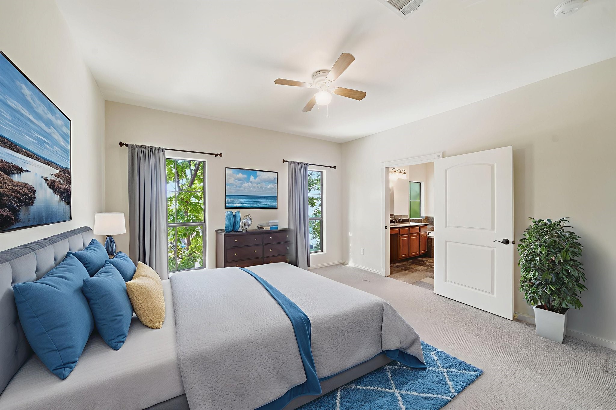 5310 Larkin Street, Unit B Houston, TX 77007 - Photo 21 of 36 a bedroom with a bed couch and window