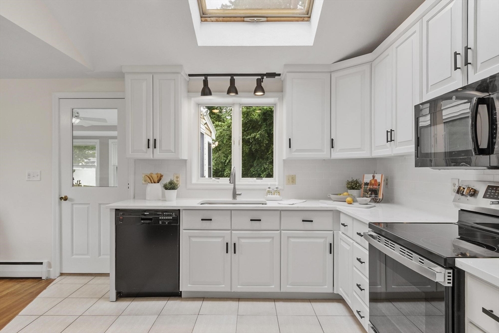 2 Appletree Lane North Reading, MA 01864 - Photo 12 of 38