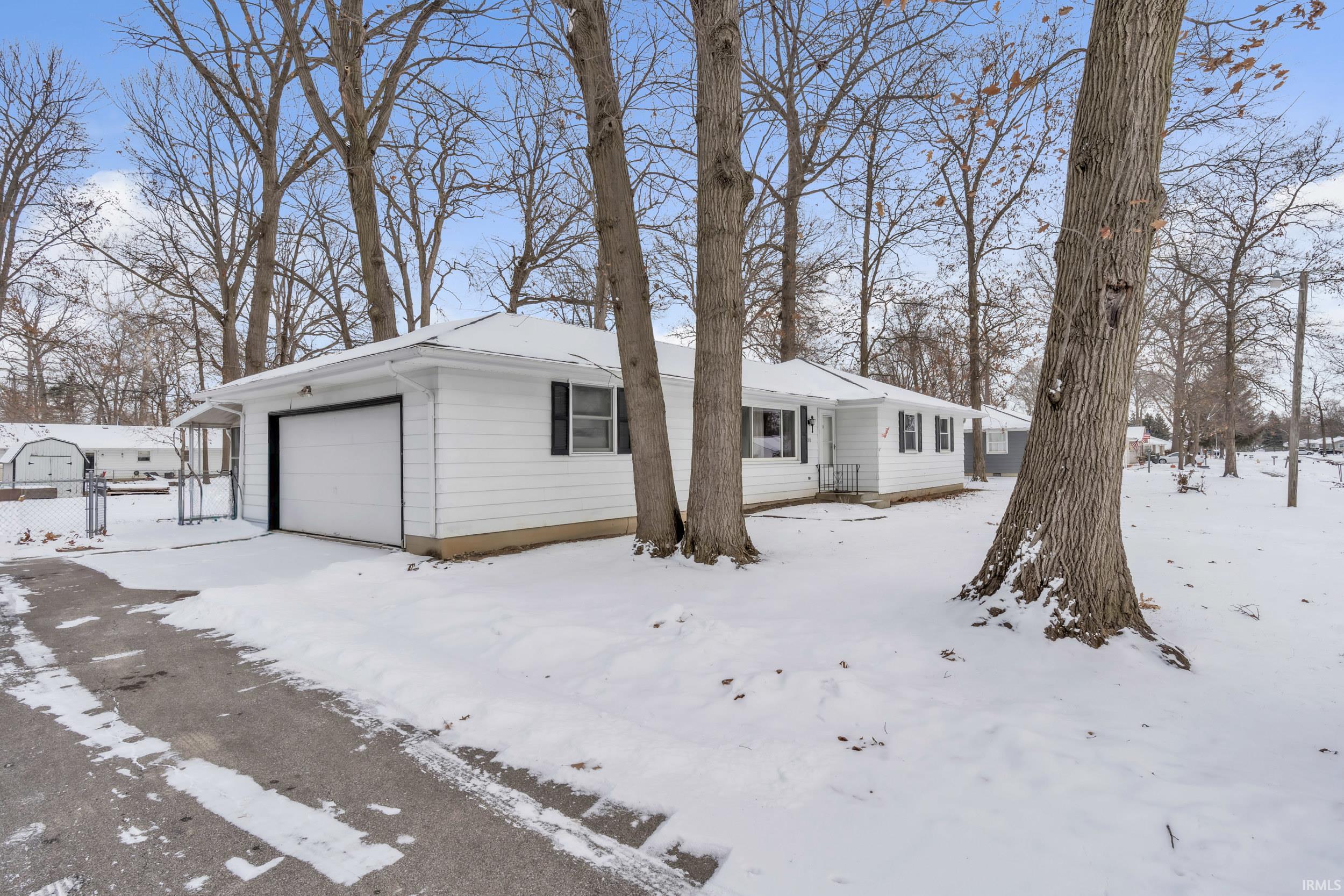 2316 Lima Lane Fort Wayne, IN 46818 - Photo 3 of 24