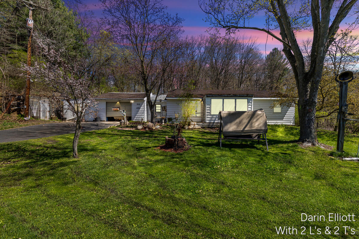 956 Prairie Creek Road Ionia, MI 48846 - Photo 2 of 68
