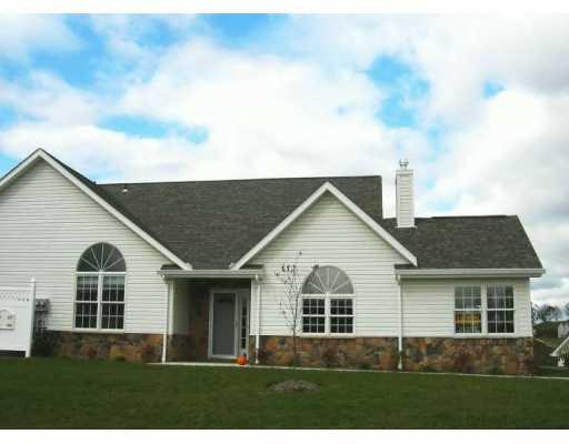 329 Saddlebrook Road Gibsonia, PA 15044 - Photo 1 of 8 Exterior Front.
