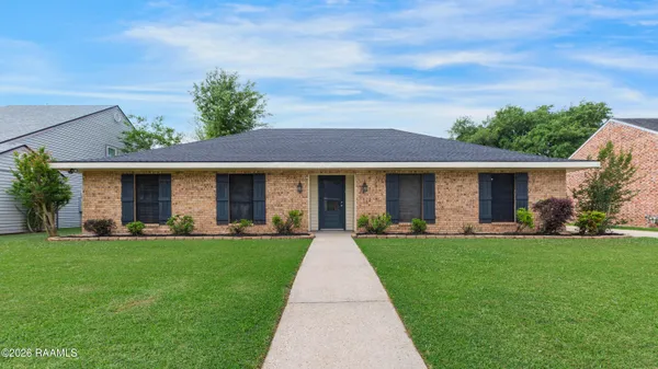 $249,900 | 307 Celeste Drive, New Iberia, LA 70560