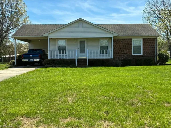 $230,000 | 7307 Lansdowne Place, Thomasville, NC 27360