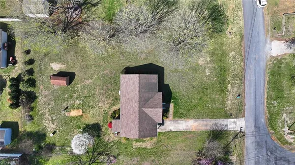 $230,000 | 7307 Lansdowne Place, Thomasville, NC 27360