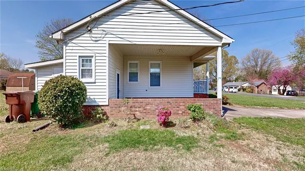 $230,000 | 7307 Lansdowne Place, Thomasville, NC 27360