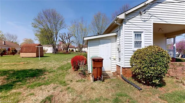 $230,000 | 7307 Lansdowne Place, Thomasville, NC 27360