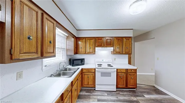 $230,000 | 7307 Lansdowne Place, Thomasville, NC 27360