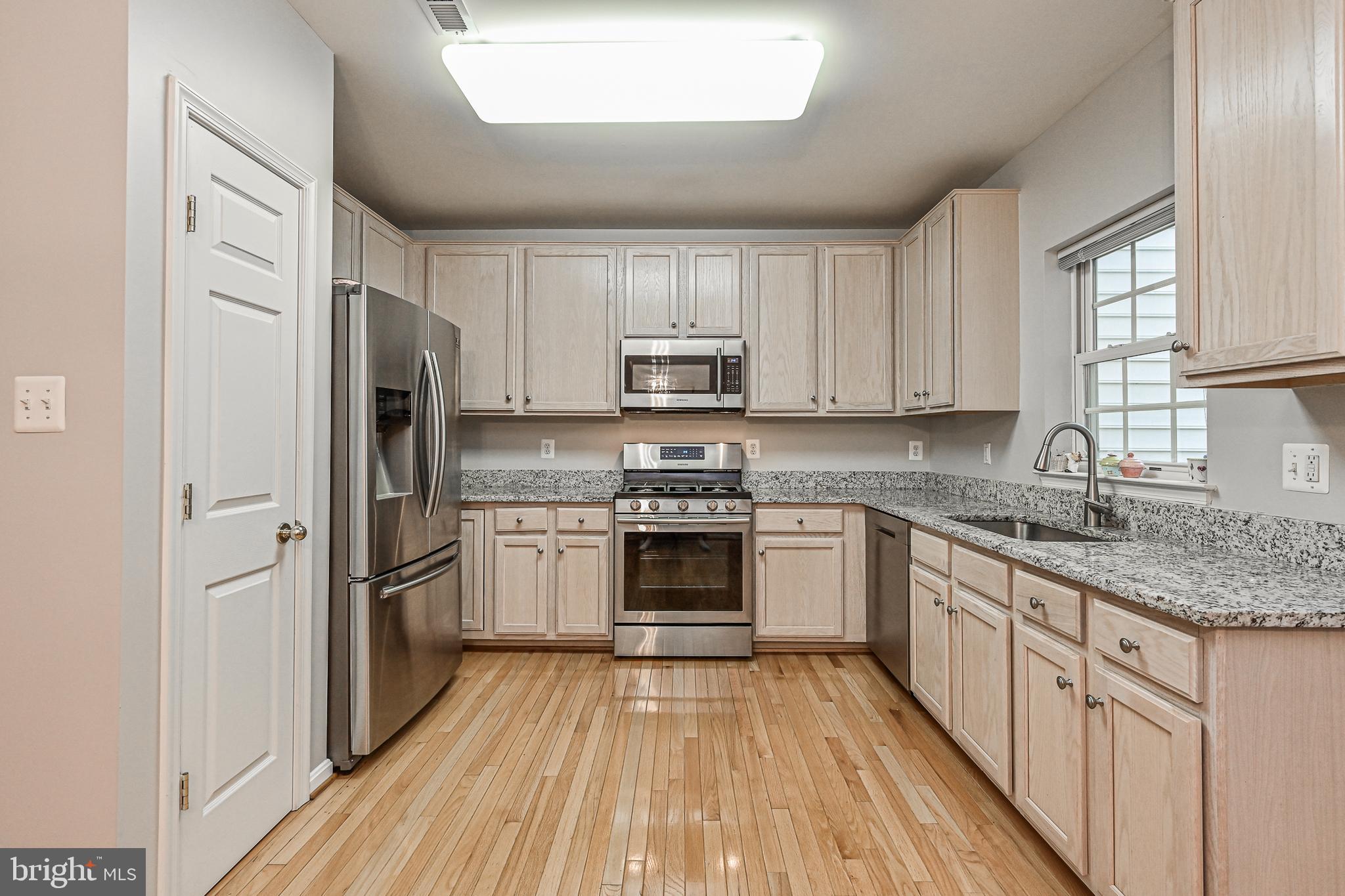 43659 Scarlet Square Chantilly, VA 20152 - Photo 23 of 59