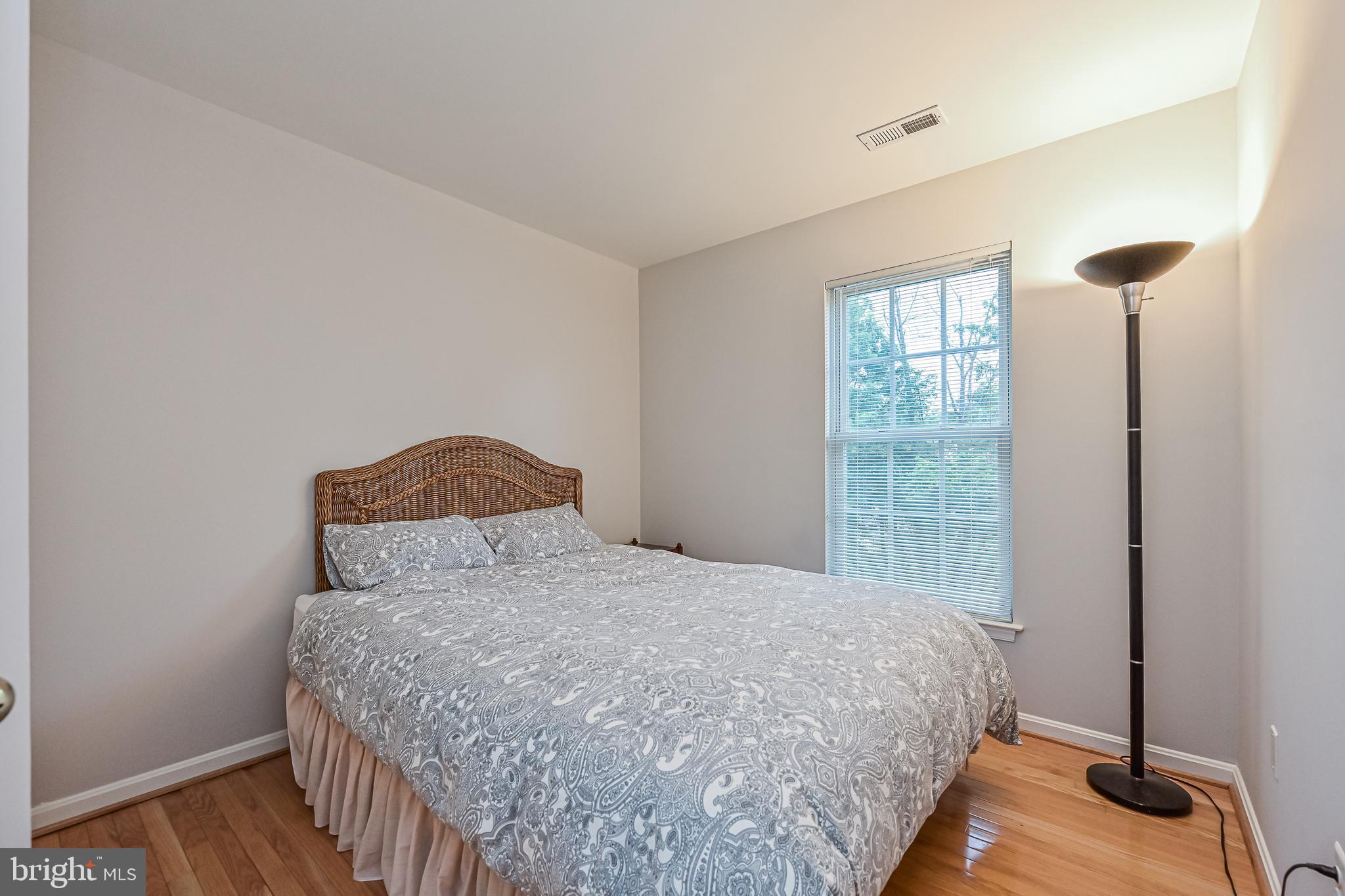 43659 Scarlet Square Chantilly, VA 20152 - Photo 26 of 59