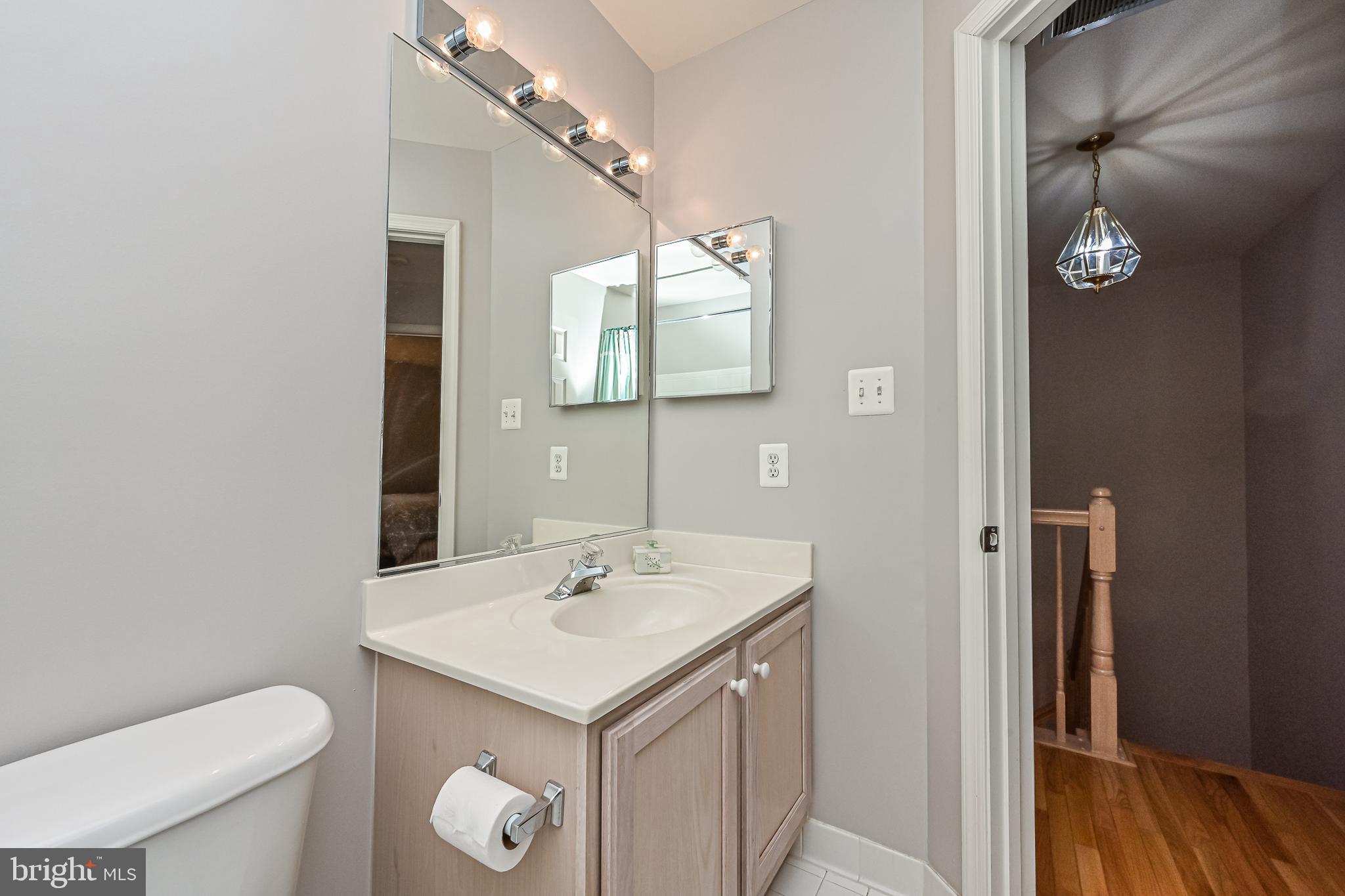 43659 Scarlet Square Chantilly, VA 20152 - Photo 33 of 59