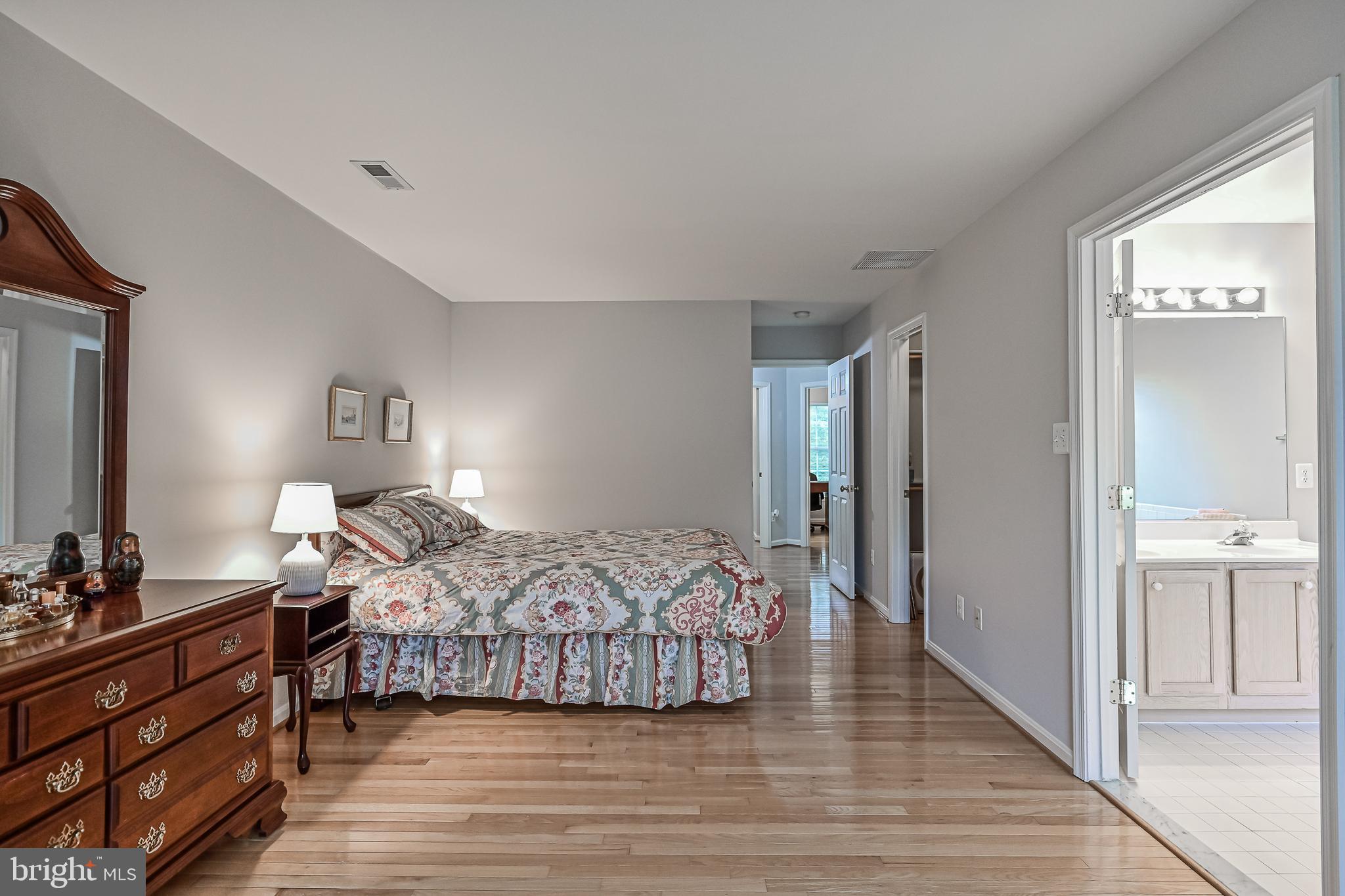 43659 Scarlet Square Chantilly, VA 20152 - Photo 36 of 59