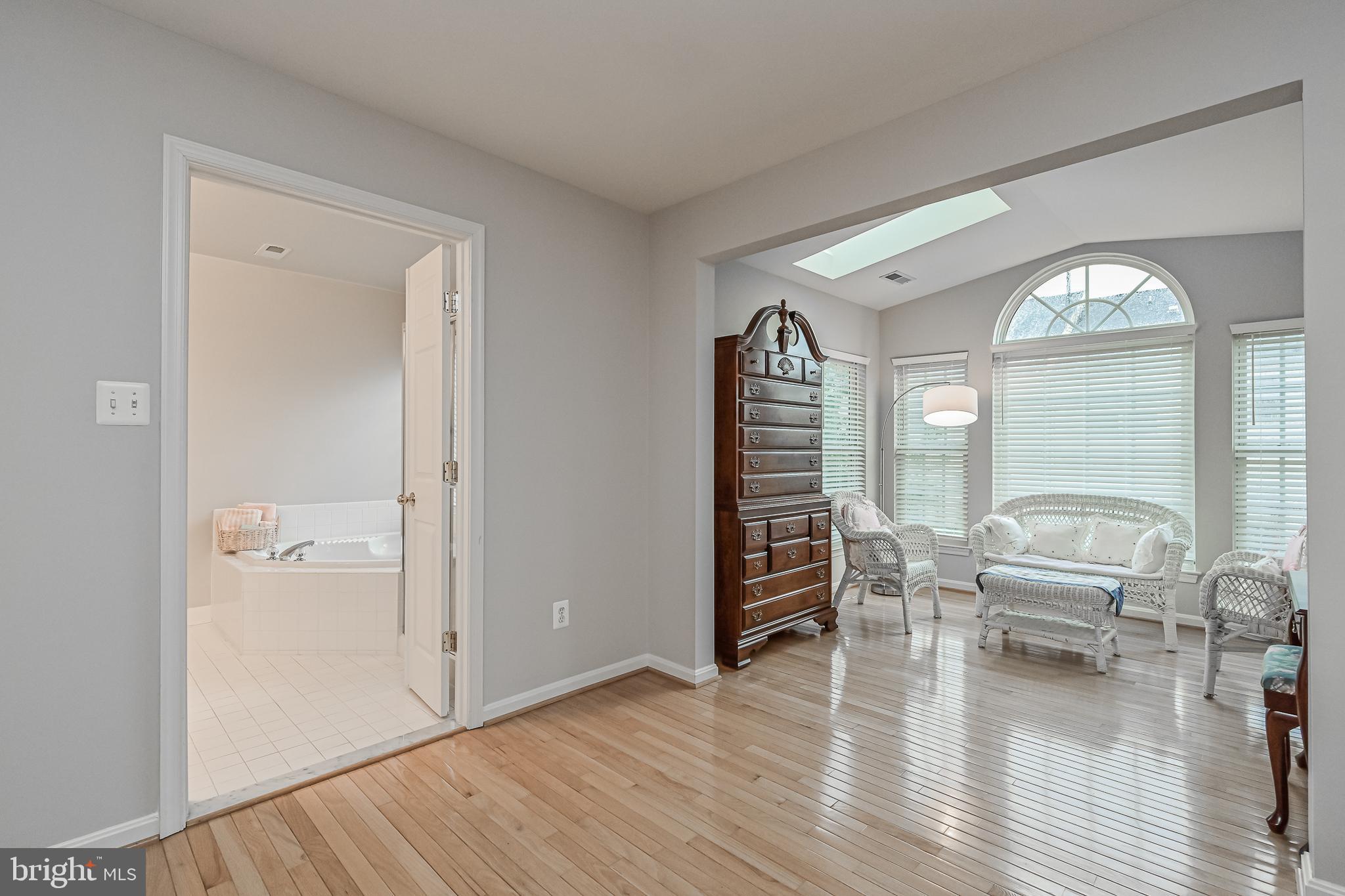 43659 Scarlet Square Chantilly, VA 20152 - Photo 38 of 59