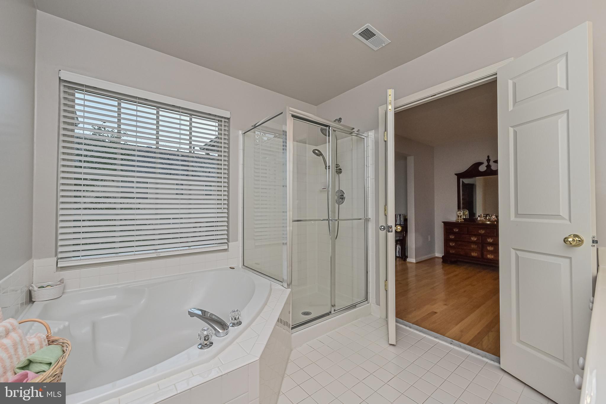 43659 Scarlet Square Chantilly, VA 20152 - Photo 41 of 59