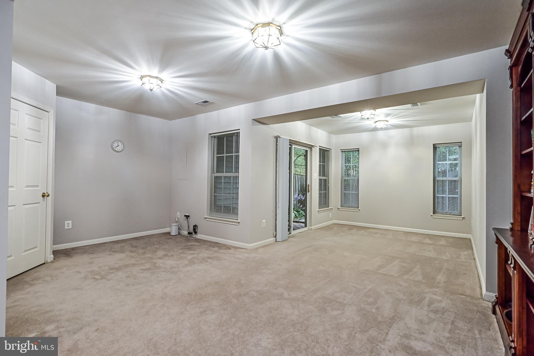 43659 Scarlet Square Chantilly, VA 20152 - Photo 44 of 59