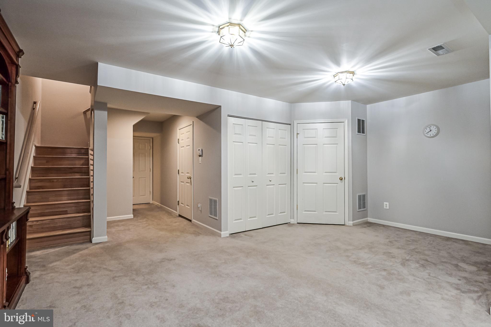 43659 Scarlet Square Chantilly, VA 20152 - Photo 48 of 59