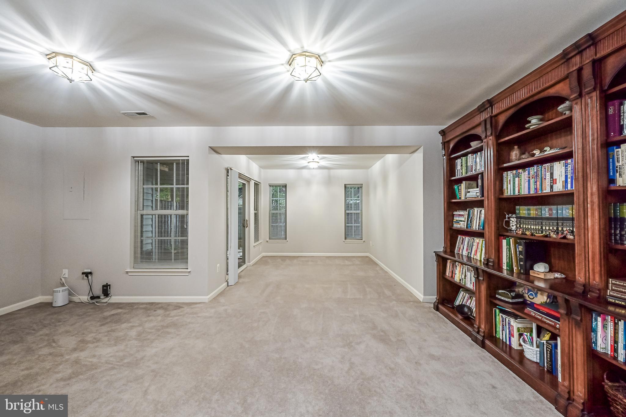 43659 Scarlet Square Chantilly, VA 20152 - Photo 49 of 59