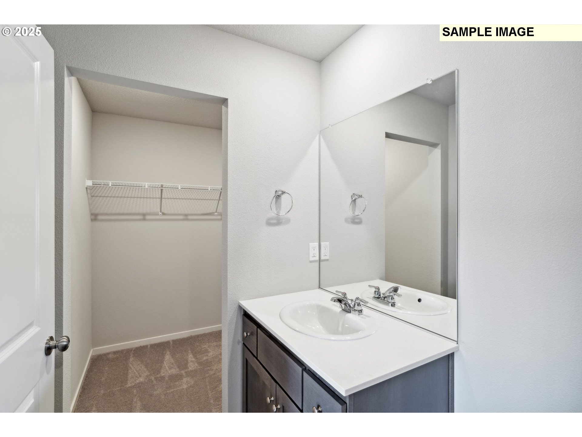 25234 Tanglewood Way Veneta, OR 97487 - Photo 15 of 28 a bathroom with a sink a mirror and a vanity