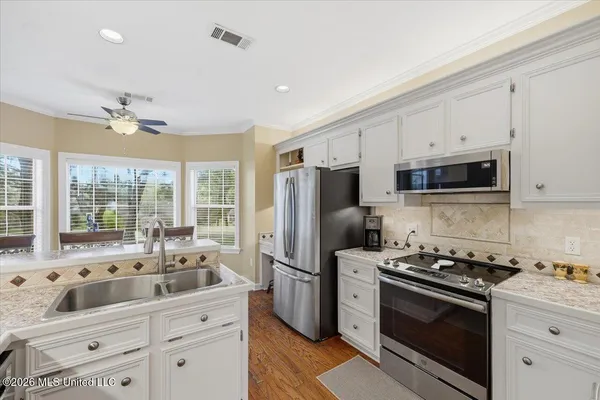 $355,000 | 827 Annandale Road, Madison, MS 39110