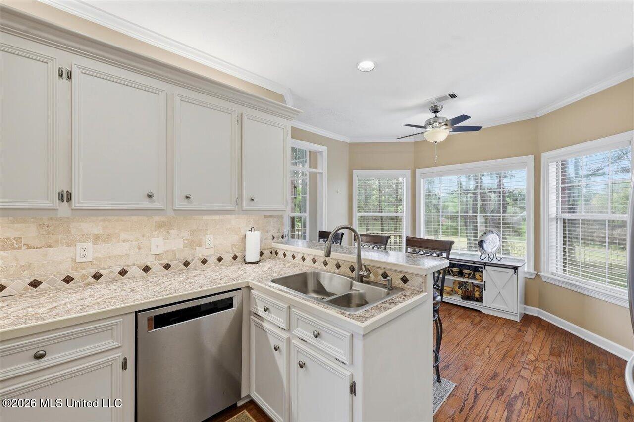 827 Annandale Road Madison, MS 39110 - Photo 17 of 44 13-827 Annandale Rd _ Hom Tours MS