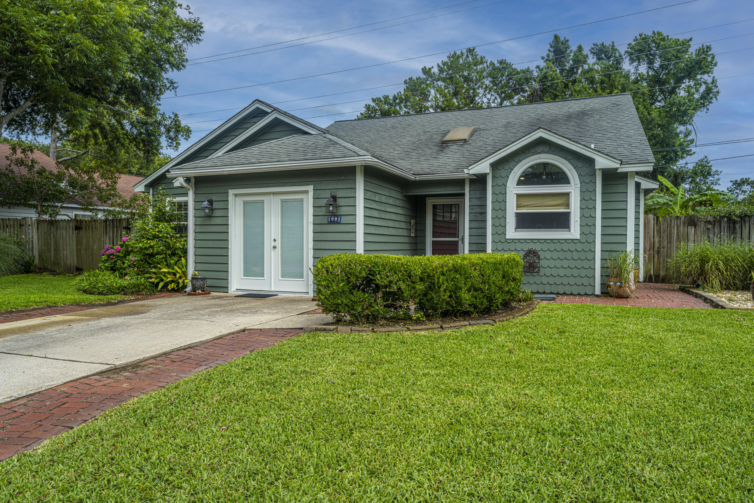1221 Llewellyn Road Mount Pleasant, SC 29464 - Photo 1 of 35 DSC_9987
