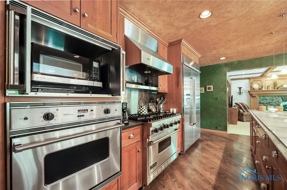 25840 West River Road Perrysburg, OH 43551 - Photo 13 of 45 Gallery Image 13