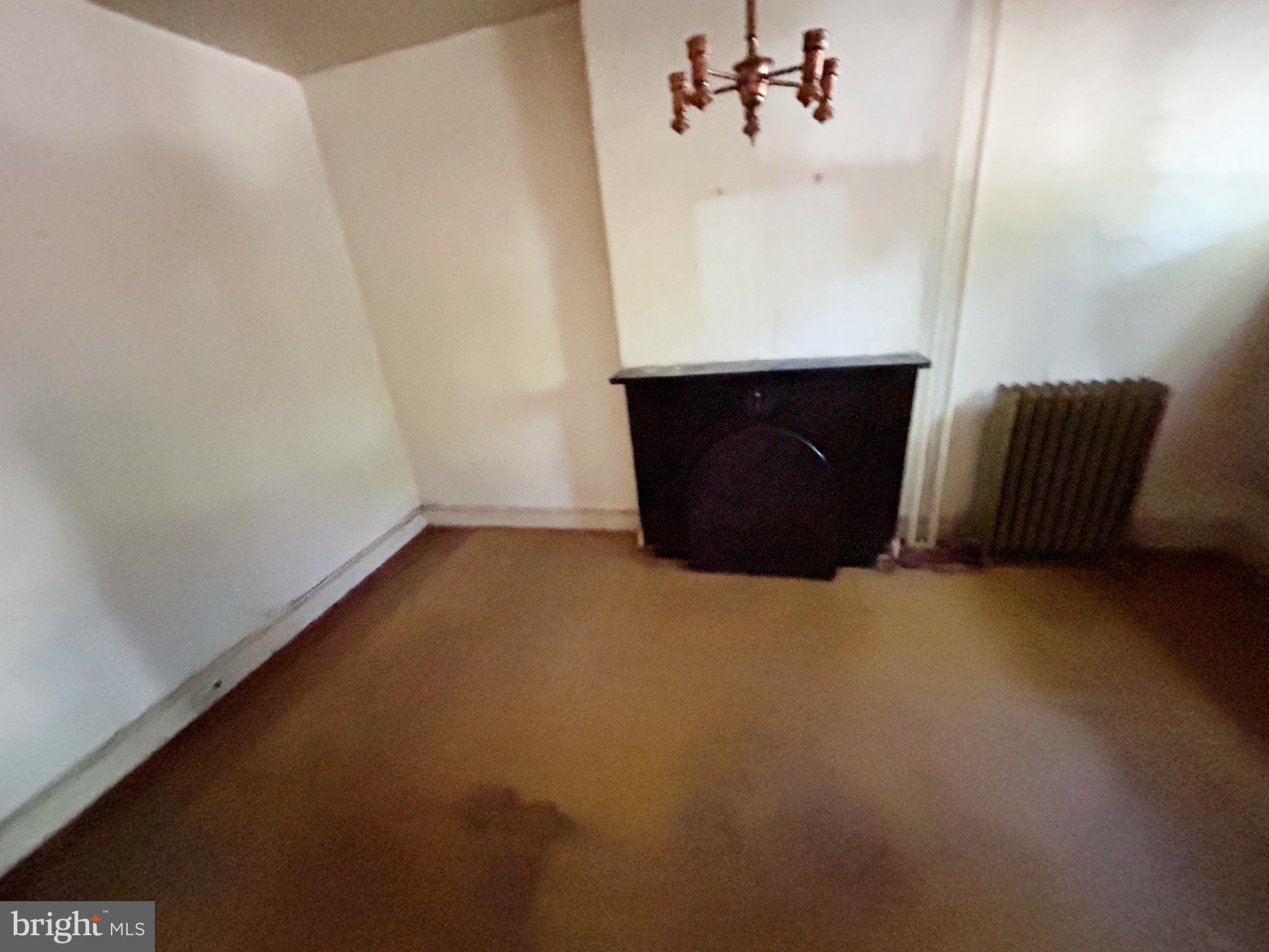 2123 West Lexington Street Baltimore, MD 21223 - Photo 7 of 16 Living room