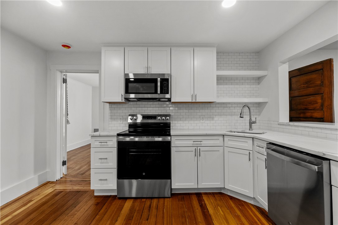 41 Freeborn Street, Unit 1 Newport, RI 02840 - Photo 4 of 20