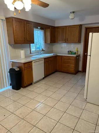 $2,100 | 27463 Bonnie Drive, Warren, MI 48093