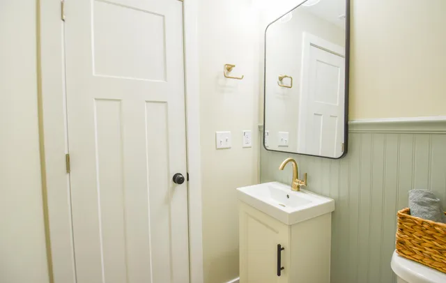 $199,900 | 204 Crane Street, Union City, MI 49094