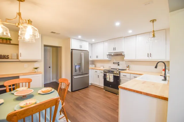 $199,900 | 204 Crane Street, Union City, MI 49094