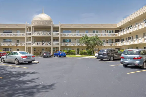 $215,000 | 2350 Haitian Drive, Unit 28, Clearwater, FL 33763