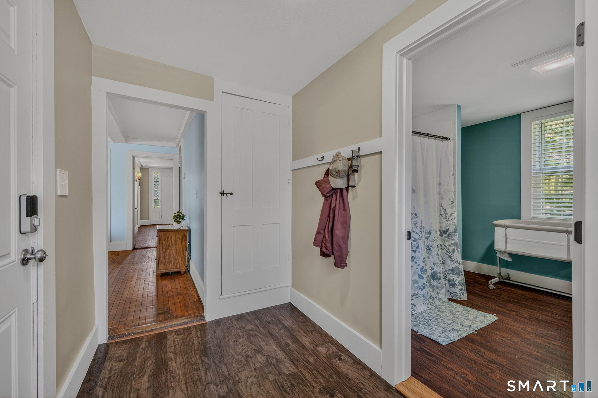 616 Murdock Avenue Meriden, CT 06450 - Photo 17 of 38