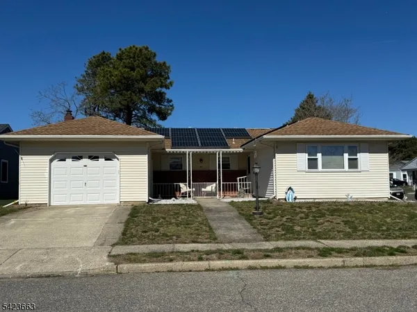 $374,000 | 1 Ashcroft Lane, Toms River, NJ 08757