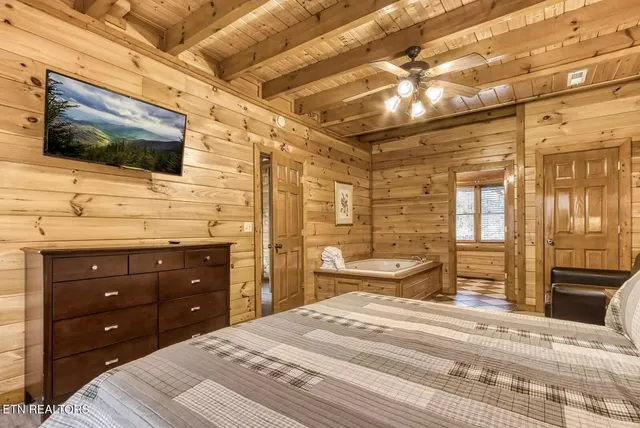 $1,500,000 | 1130 Black Bear Cub Way, Sevierville, TN 37862