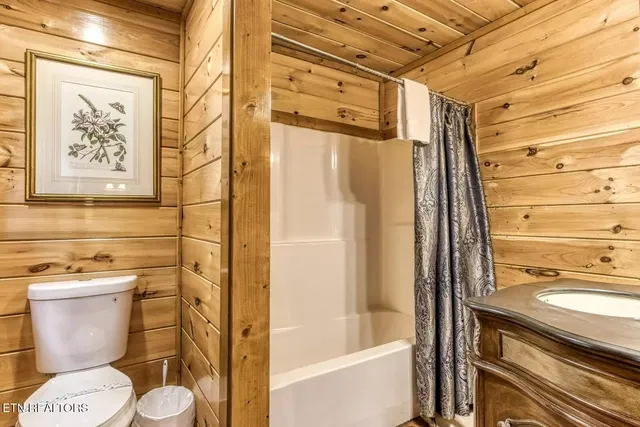 $1,500,000 | 1130 Black Bear Cub Way, Sevierville, TN 37862