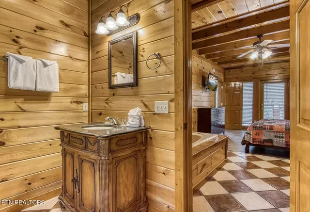 $1,500,000 | 1130 Black Bear Cub Way, Sevierville, TN 37862