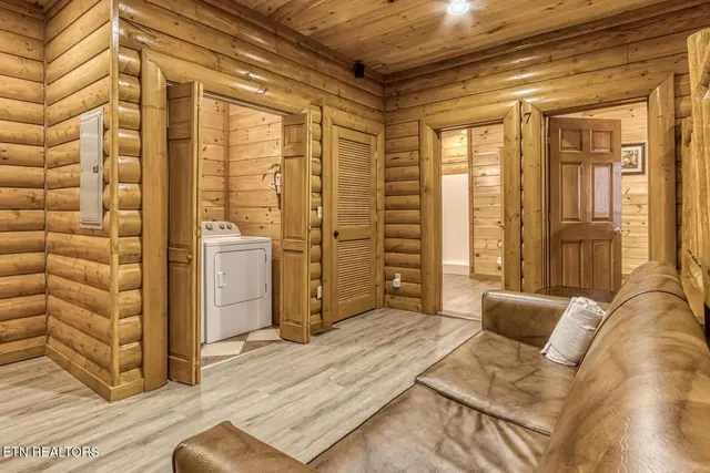 $1,500,000 | 1130 Black Bear Cub Way, Sevierville, TN 37862