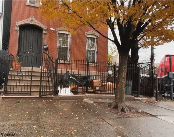 $1,850 | 294 Mayor Gibson, Newark, NJ 07104