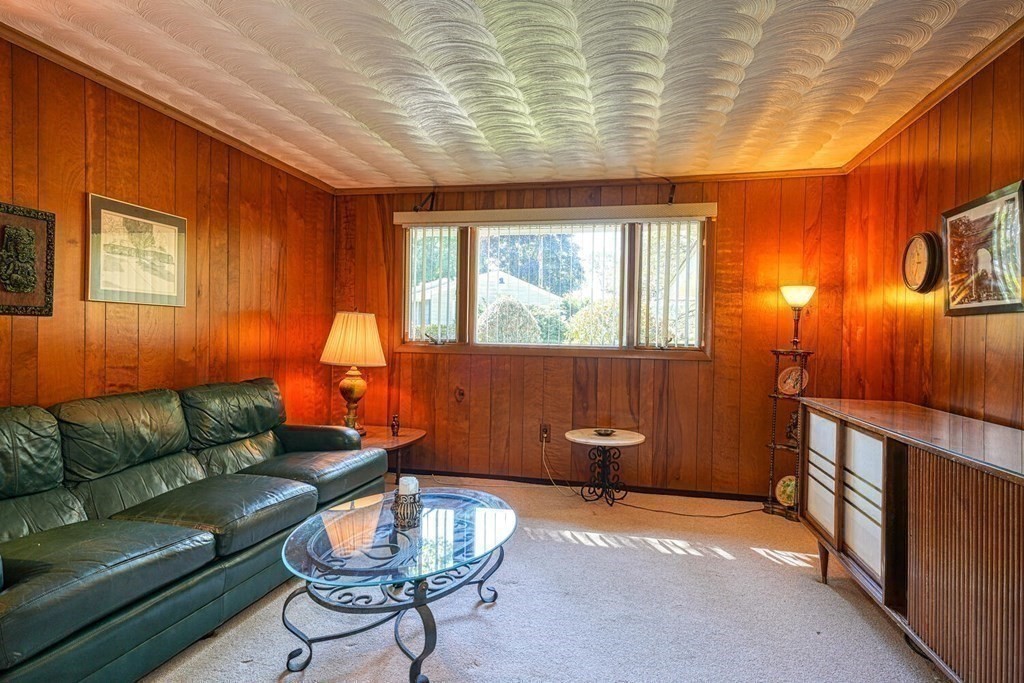 14 Karen Road Framingham, MA 01701 - Photo 12 of 33 Gallery Image 12