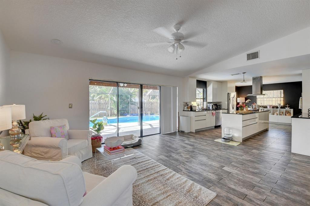 17679 Woodview Terrace Boca Raton, FL 33487 - Photo 12 of 46 Photo 5