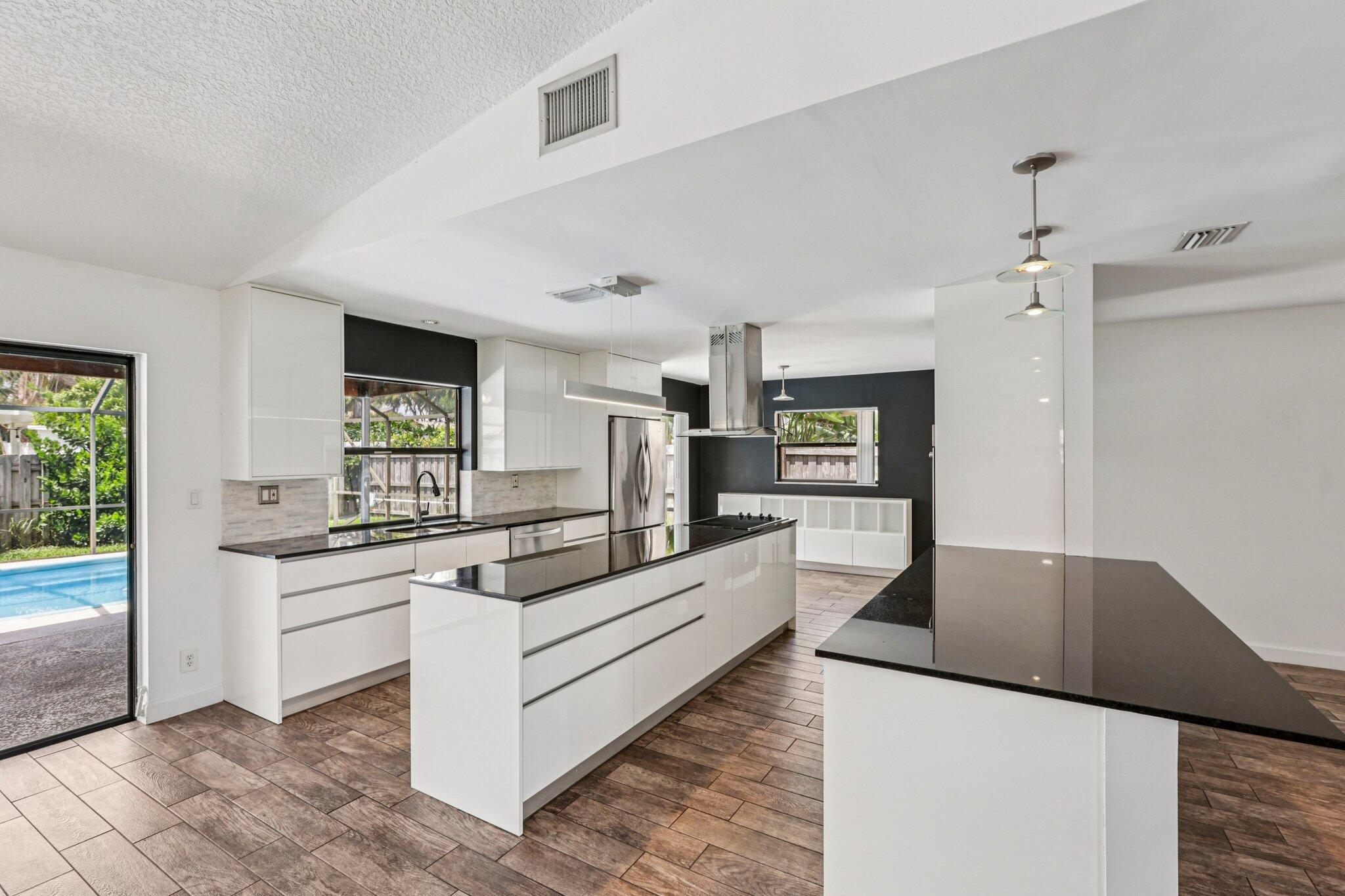 17679 Woodview Terrace Boca Raton, FL 33487 - Photo 17 of 46 23-web-or-mls-Woodview Terrace-S1104-023
