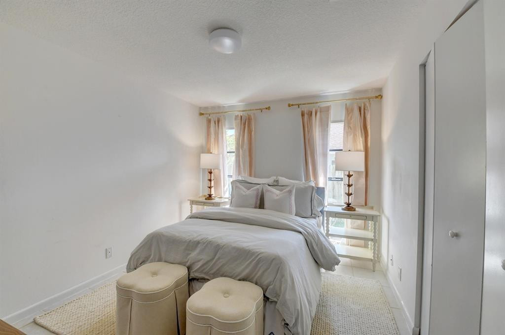 17679 Woodview Terrace Boca Raton, FL 33487 - Photo 27 of 46 Photo 18